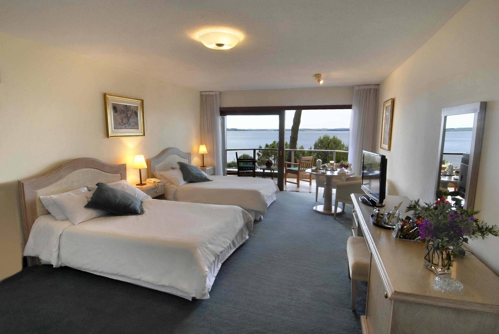 Hotel del Lago Golf & Art Resort Punta Ballena Zimmer foto